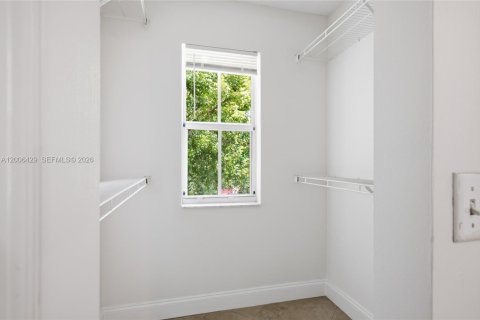 Купить кондоминиум в Мирамар, Флорида 2 спальни, 99.59м2, № 2259738 - фото 28