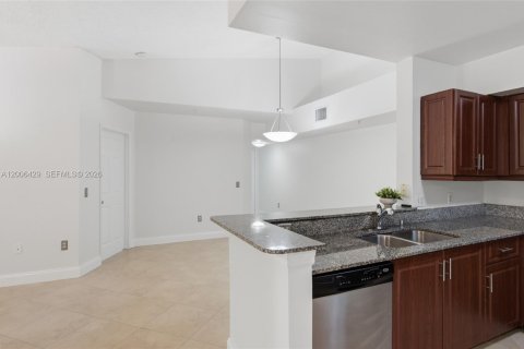 Купить кондоминиум в Мирамар, Флорида 2 спальни, 99.59м2, № 2259738 - фото 7
