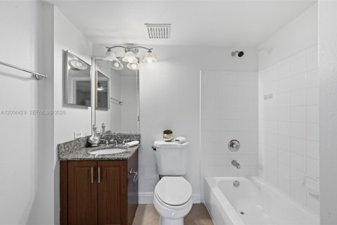 Купить кондоминиум в Мирамар, Флорида 2 спальни, 99.59м2, № 2259738 - фото 30