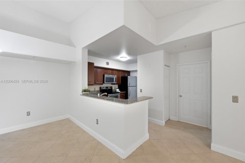Купить кондоминиум в Мирамар, Флорида 2 спальни, 99.59м2, № 2259738 - фото 8