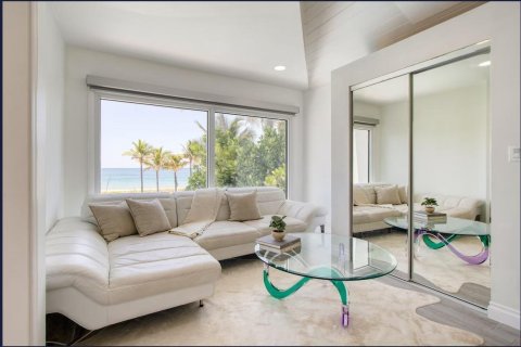 House in Fort Lauderdale, Florida 5 bedrooms, 256.97 sq.m. № 2158168 - photo 13