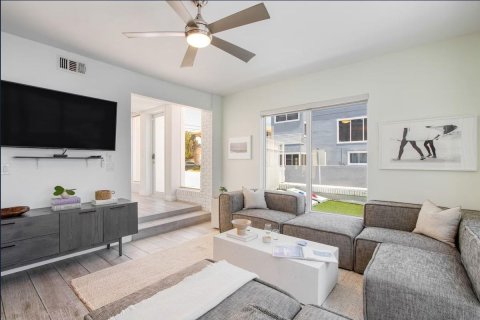 House in Fort Lauderdale, Florida 5 bedrooms, 256.97 sq.m. № 2158168 - photo 16