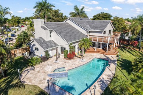 Casa en Plantation, Florida 5 dormitorios, 379.6 m2 № 2010721