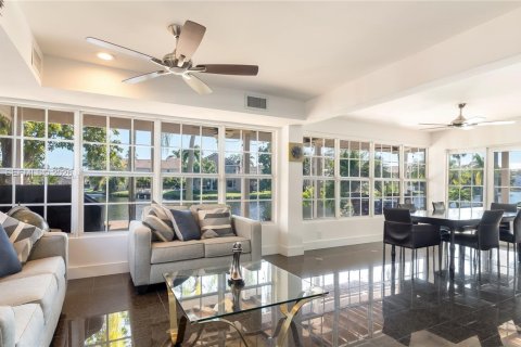 Casa en venta en Plantation, Florida, 5 dormitorios, 379.6 m2 № 2010721 - foto 21