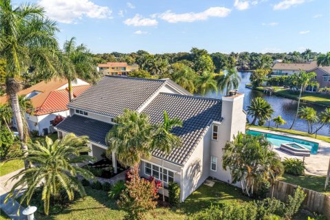 Casa en venta en Plantation, Florida, 5 dormitorios, 379.6 m2 № 2010721 - foto 2