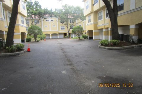 Copropriété à vendre à Maitland, Floride: 2 chambres, 118.91 m2 № 1797849 - photo 3