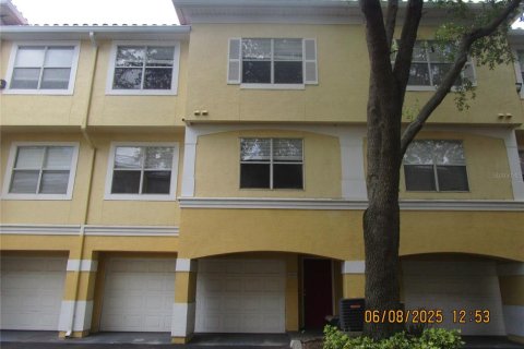 Copropriété à vendre à Maitland, Floride: 2 chambres, 118.91 m2 № 1797849 - photo 1