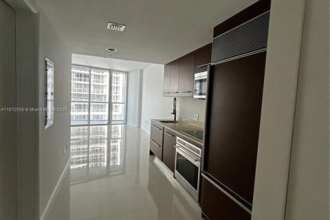 Condominio en alquiler en Miami, Florida, 1 dormitorio, 68 m2 № 1922266 - foto 6