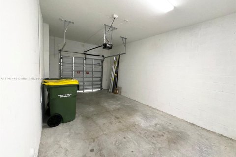 Купить таунхаус в Хомстед, Флорида 3 спальни, 159.05м2, № 1936304 - фото 21