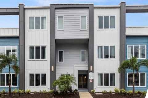 Condo in Four Corners, Florida, 4 bedrooms  № 1597396 - photo 1