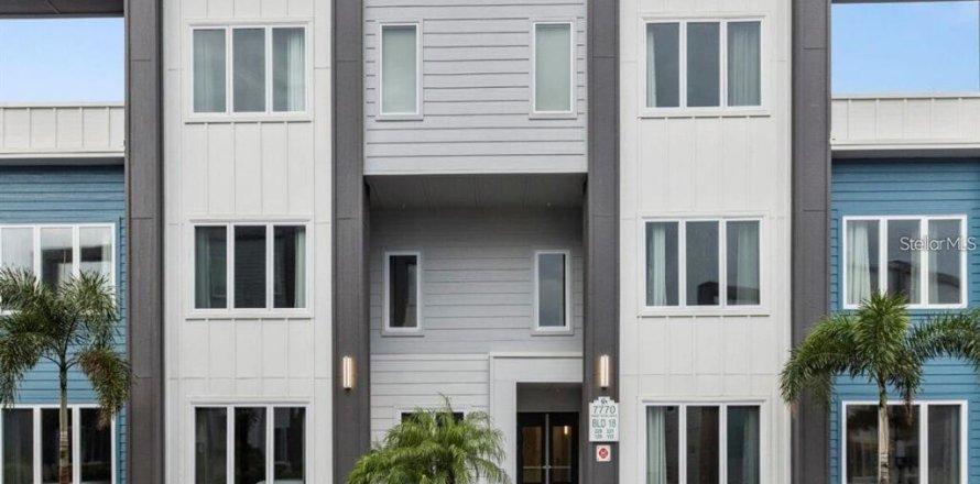 Condo in Four Corners, Florida, 4 bedrooms  № 1597396