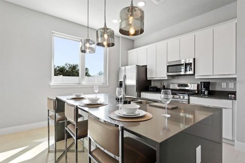 Condo in Four Corners, Florida, 4 bedrooms  № 1597396 - photo 5