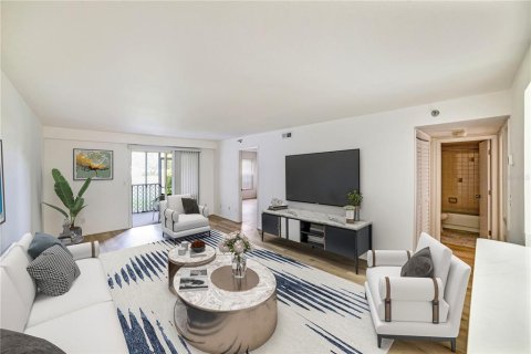 Condo in Bradenton, Florida, 2 bedrooms  № 2400329 - photo 2
