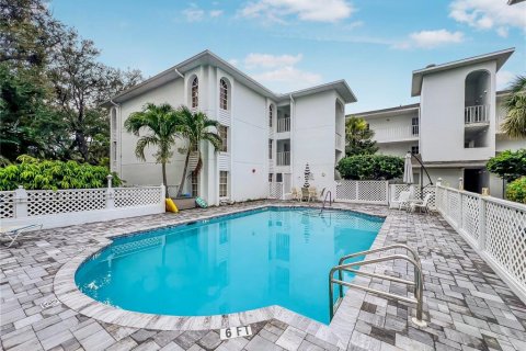 Condo in Bradenton, Florida, 2 bedrooms  № 2400329