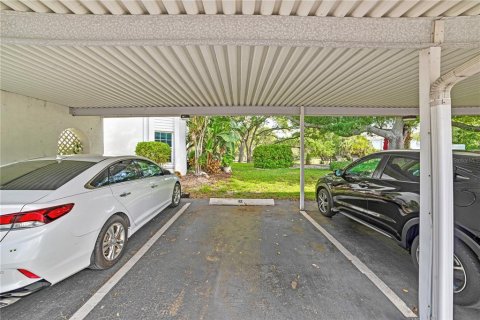 Condo in Bradenton, Florida, 2 bedrooms  № 2400329 - photo 24