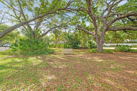 Condo in Bradenton, Florida, 2 bedrooms  № 2400329 - photo 19