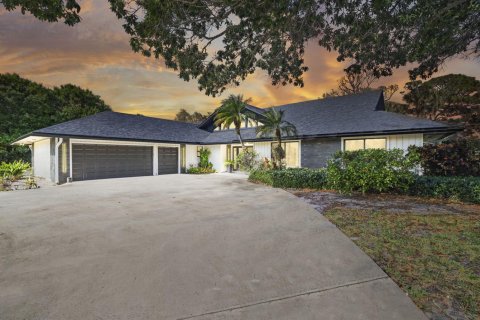 Casa en Palm Beach Gardens, Florida 4 dormitorios, 347.18 m2 № 2249618