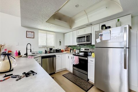 Immobilier commercial à vendre à Bradenton, Floride: 7 chambres, 304.35 m2 № 2388788 - photo 14