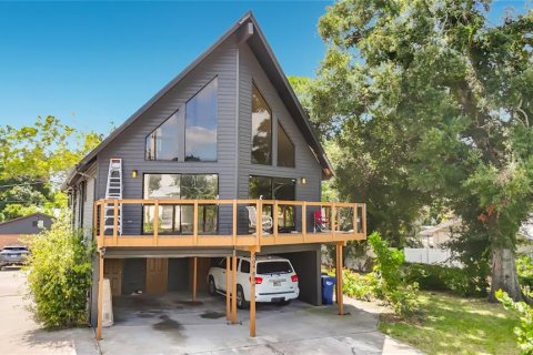 Immobilier commercial à Bradenton, Floride 7 chambres, 304.35 m2 № 2388788