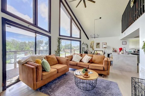 Immobilier commercial à vendre à Bradenton, Floride: 7 chambres, 304.35 m2 № 2388788 - photo 7