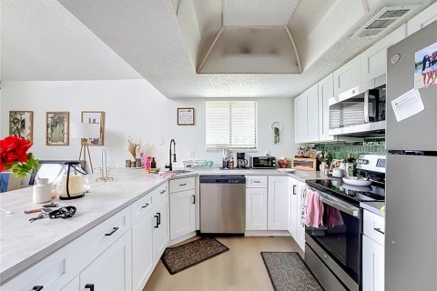 Immobilier commercial à vendre à Bradenton, Floride: 7 chambres, 304.35 m2 № 2388788 - photo 15