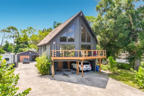 Immobilier commercial à vendre à Bradenton, Floride: 7 chambres, 304.35 m2 № 2388788 - photo 2