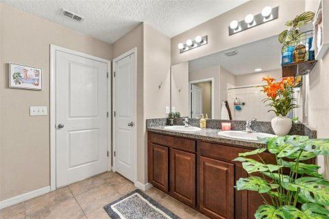 House in Riverview, Florida 5 bedrooms, 210.33 sq.m. № 2393769 - photo 15