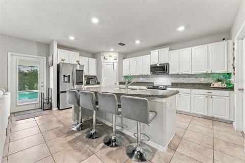 House in Riverview, Florida 5 bedrooms, 210.33 sq.m. № 2393769 - photo 6
