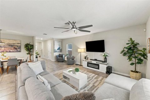 House in Riverview, Florida 5 bedrooms, 210.33 sq.m. № 2393769 - photo 25