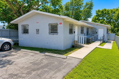 Apartamento en Miami, Florida 2 dormitorios, 152.27 m2 № 2155019