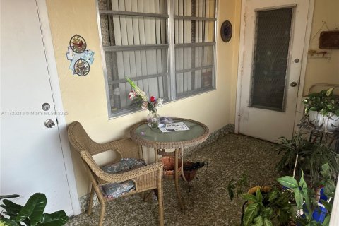 Condominio en venta en Hollywood, Florida, 2 dormitorios, 89.93 m2 № 1725852 - foto 8