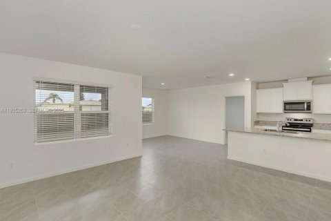Casa en venta en St. Lucie, Florida, 3 dormitorios, 155.33 m2 № 1993400 - foto 6