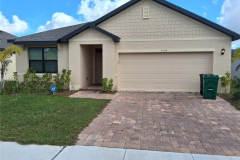 Casa en venta en St. Lucie, Florida, 3 dormitorios, 155.33 m2 № 1993400 - foto 1