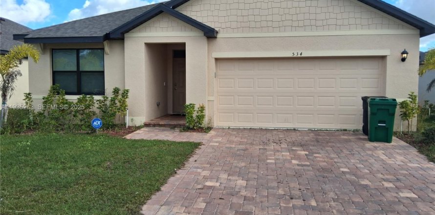 Casa en St. Lucie, Florida 3 dormitorios, 155.33 m2 № 1993400