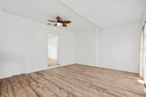 House in Saint Petersburg, Florida 2 bedrooms, 114.55 sq.m. № 1894495 - photo 21