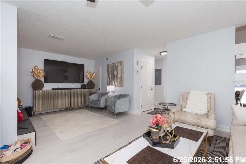 Townhouse in Tampa, Florida 2 bedrooms, 125.6 sq.m. № 2215472 - photo 21
