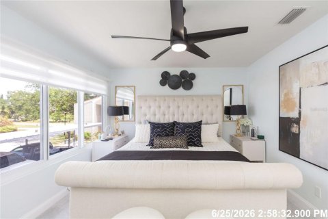 Townhouse in Tampa, Florida 2 bedrooms, 125.6 sq.m. № 2215472 - photo 24