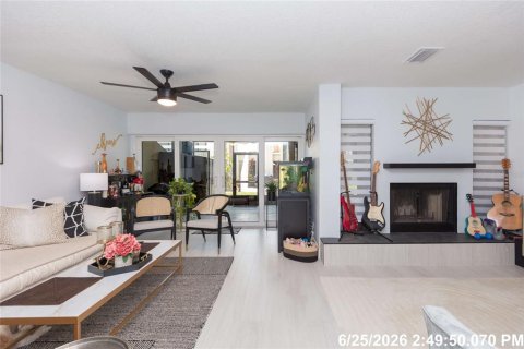 Townhouse in Tampa, Florida 2 bedrooms, 125.6 sq.m. № 2215472 - photo 15