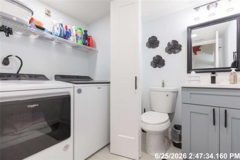Townhouse in Tampa, Florida 2 bedrooms, 125.6 sq.m. № 2215472 - photo 14