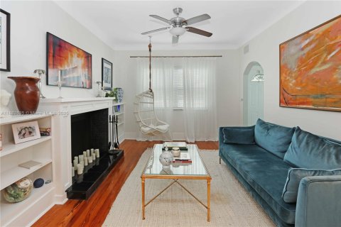 Villa ou maison à louer à Hollywood, Floride: 3 chambres, 112.5 m2 № 1931841 - photo 11