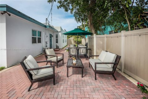 Villa ou maison à louer à Hollywood, Floride: 3 chambres, 112.5 m2 № 1931841 - photo 25