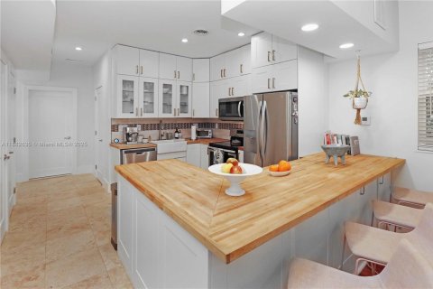 Villa ou maison à louer à Hollywood, Floride: 3 chambres, 112.5 m2 № 1931841 - photo 5