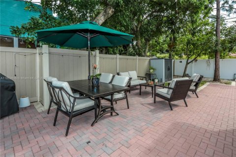 Villa ou maison à louer à Hollywood, Floride: 3 chambres, 112.5 m2 № 1931841 - photo 23