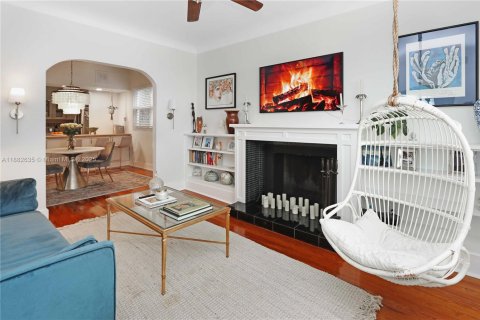 Villa ou maison à louer à Hollywood, Floride: 3 chambres, 112.5 m2 № 1931841 - photo 2