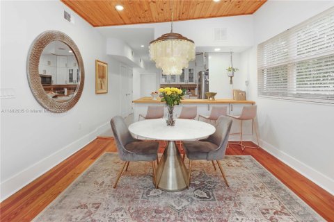 Villa ou maison à louer à Hollywood, Floride: 3 chambres, 112.5 m2 № 1931841 - photo 3