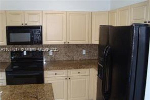 Villa ou maison à vendre à Pembroke Pines, Floride: 5 chambres, 222.97 m2 № 2089594 - photo 5