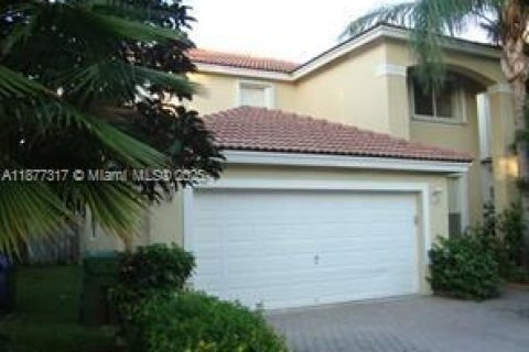 Villa ou maison à Pembroke Pines, Floride 5 chambres, 222.97 m2 № 2089594