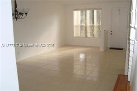 Villa ou maison à vendre à Pembroke Pines, Floride: 5 chambres, 222.97 m2 № 2089594 - photo 15