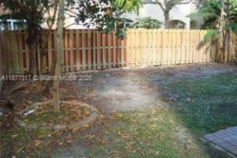Villa ou maison à vendre à Pembroke Pines, Floride: 5 chambres, 222.97 m2 № 2089594 - photo 23