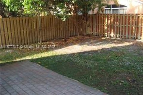 Villa ou maison à vendre à Pembroke Pines, Floride: 5 chambres, 222.97 m2 № 2089594 - photo 22
